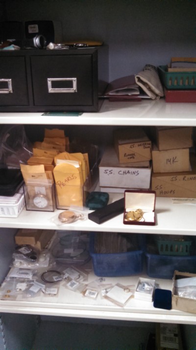 Auction Photo