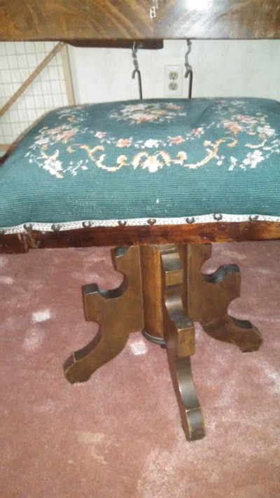 Auction Photo