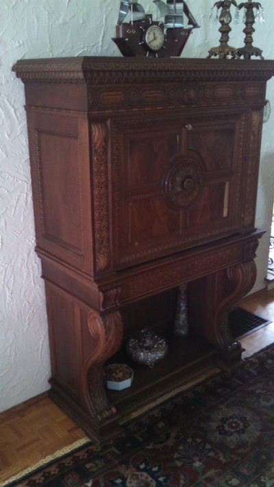 Auction Photo