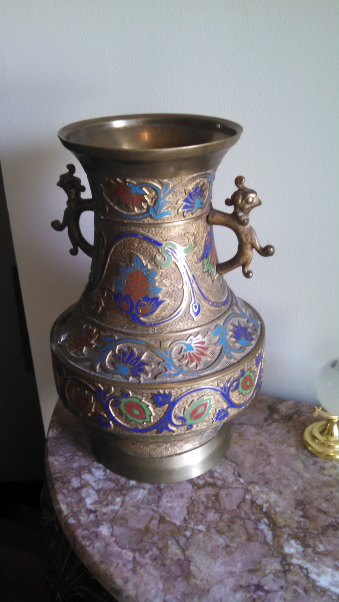 Auction Photo