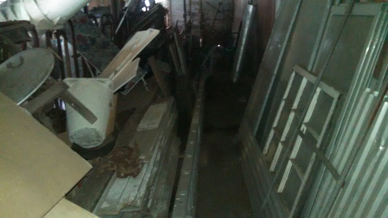 Auction Photo