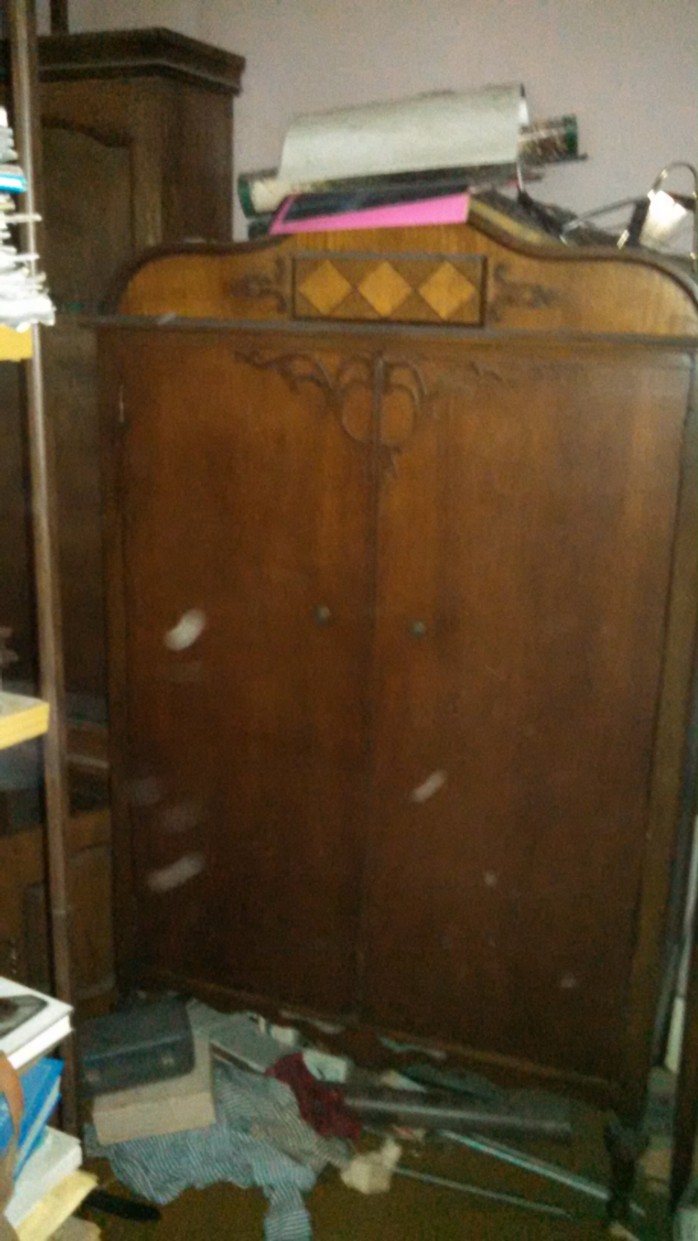 Auction Photo
