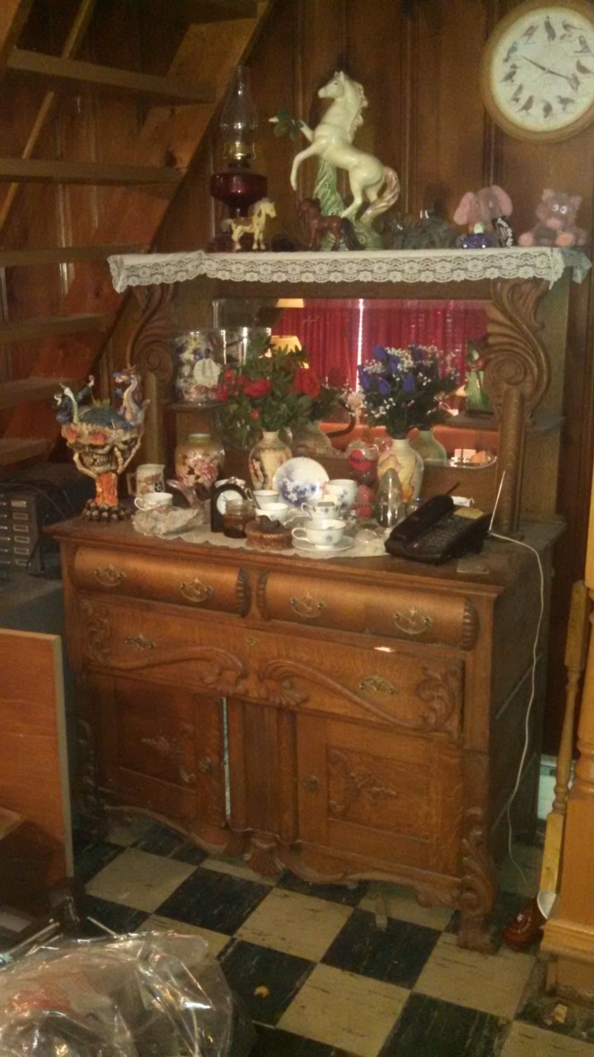 Auction Photo