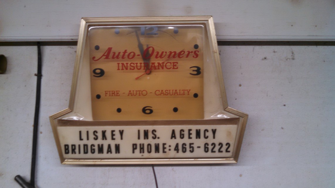 Auction Photo