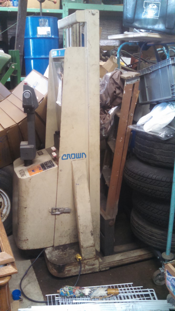 Auction Photo
