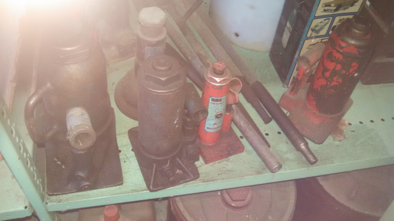 Auction Photo