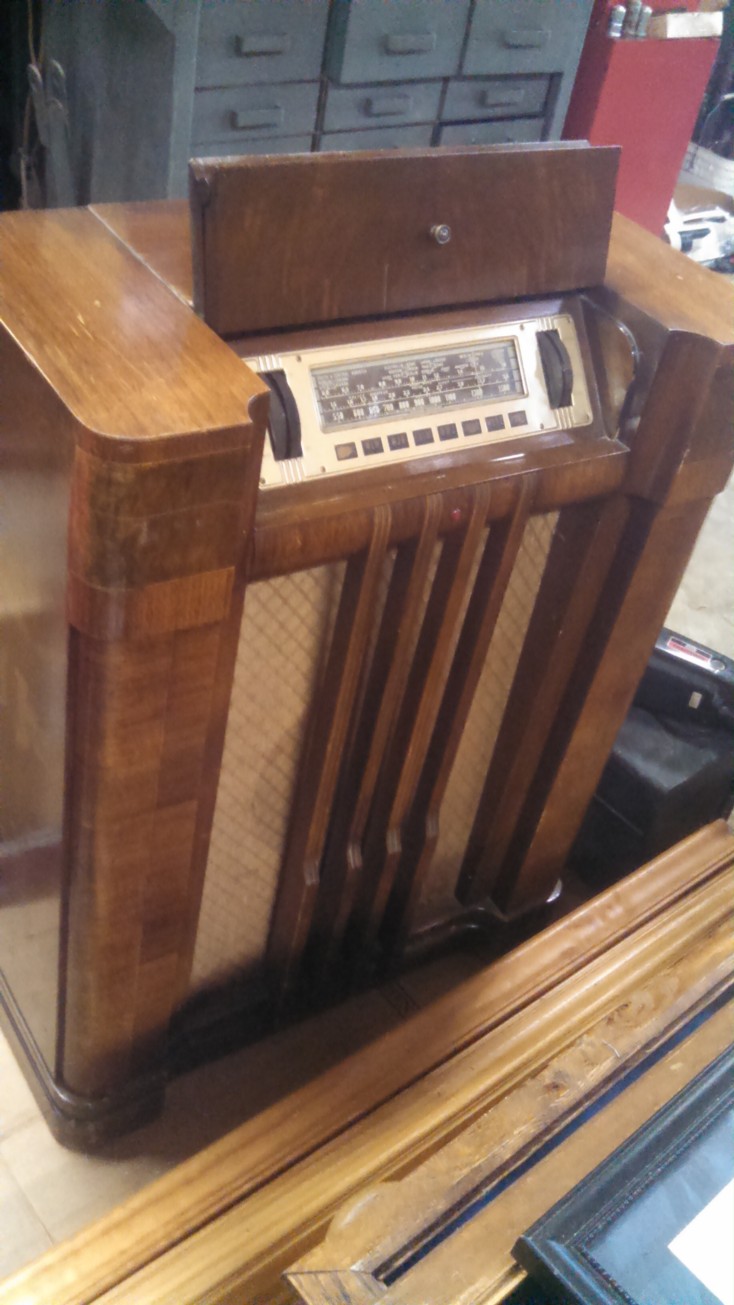 Auction Photo