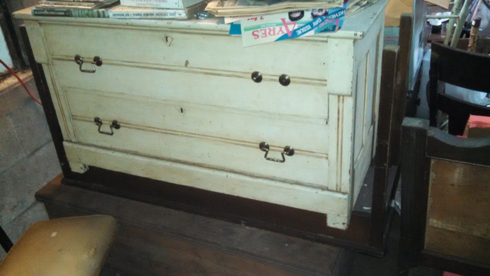 Auction Photo