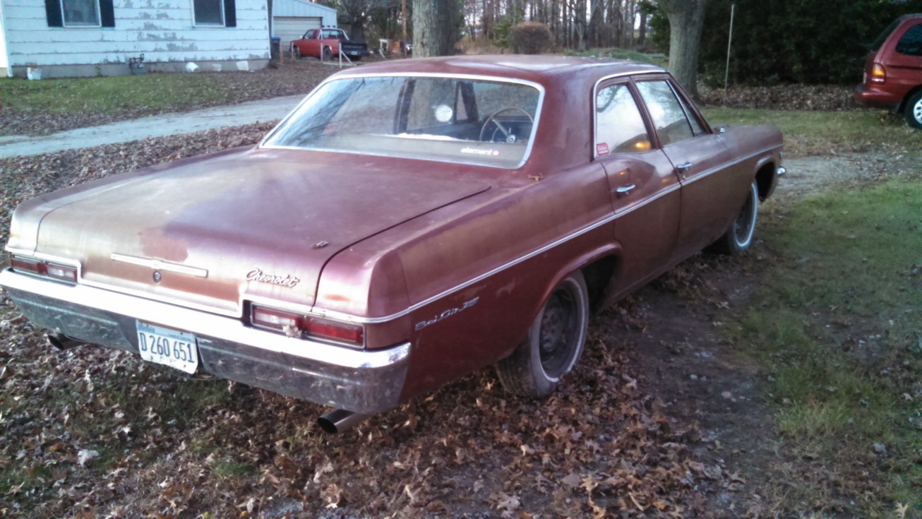 Auction Photo