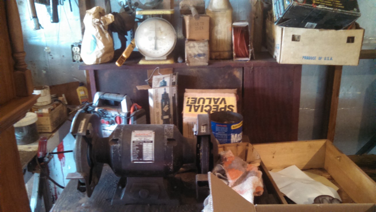 Auction Photo