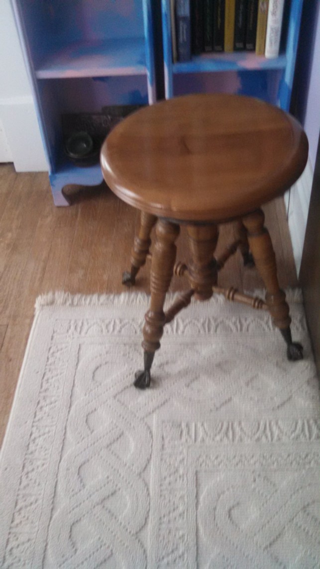 Auction Photo