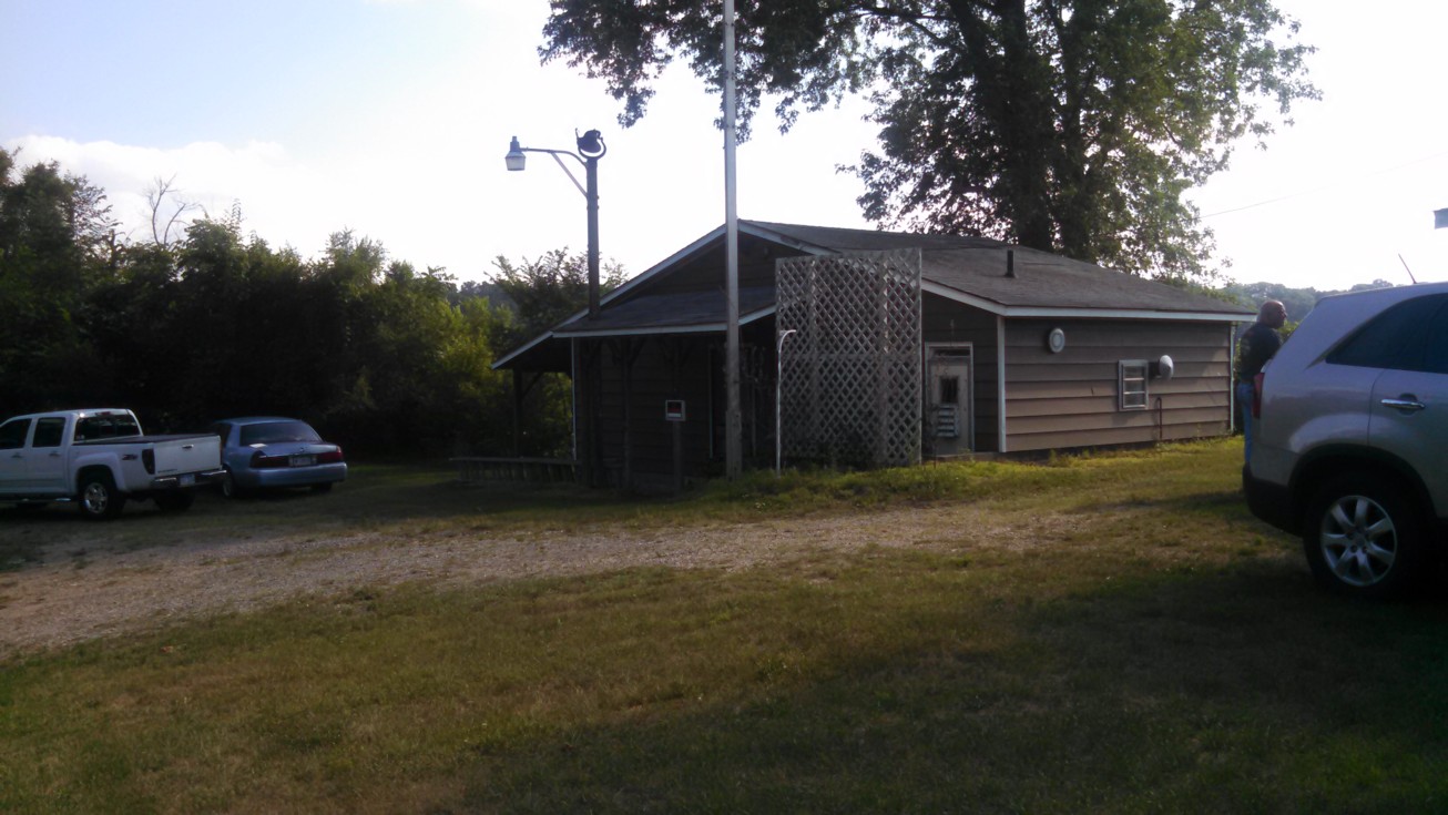 Auction Photo