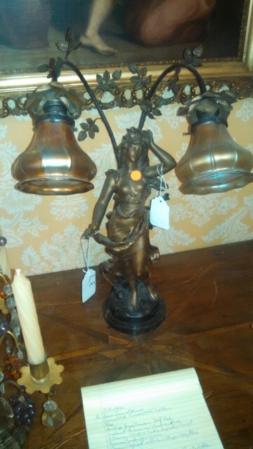 Auction Photo