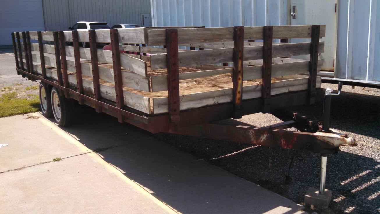 Auction Photo