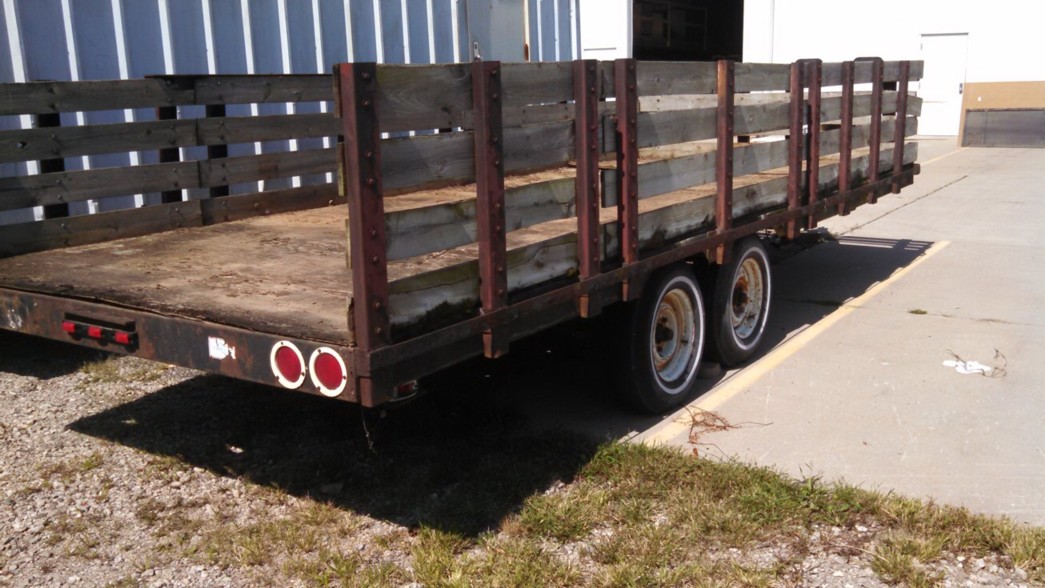 Auction Photo