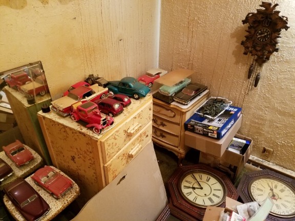 Auction Photo