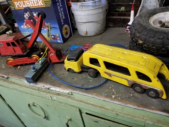 Auction Photo