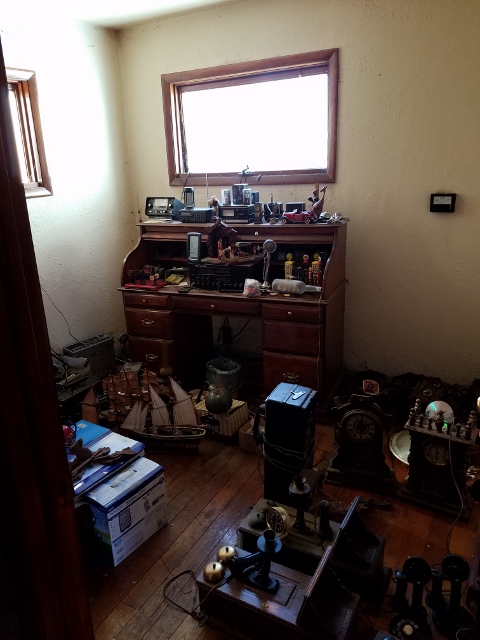 Auction Photo