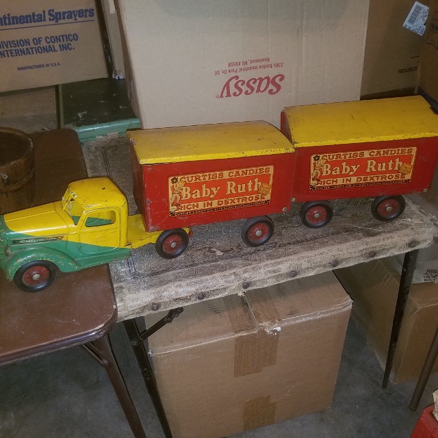 Auction Photo