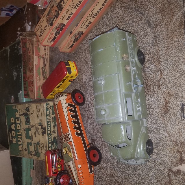 Auction Photo