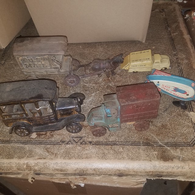 Auction Photo