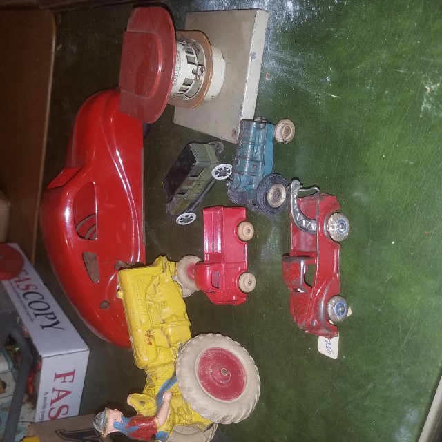 Auction Photo