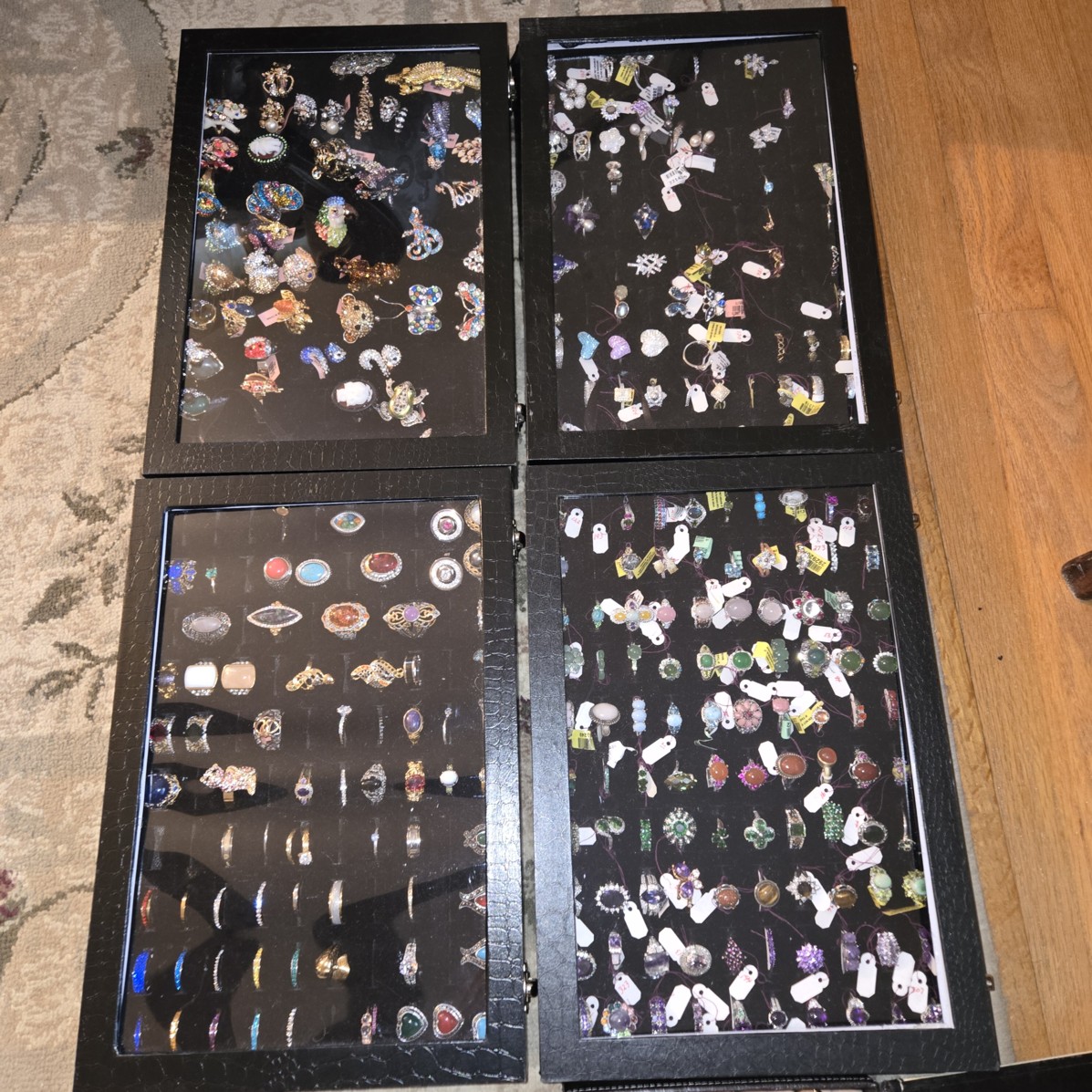 Auction Photo