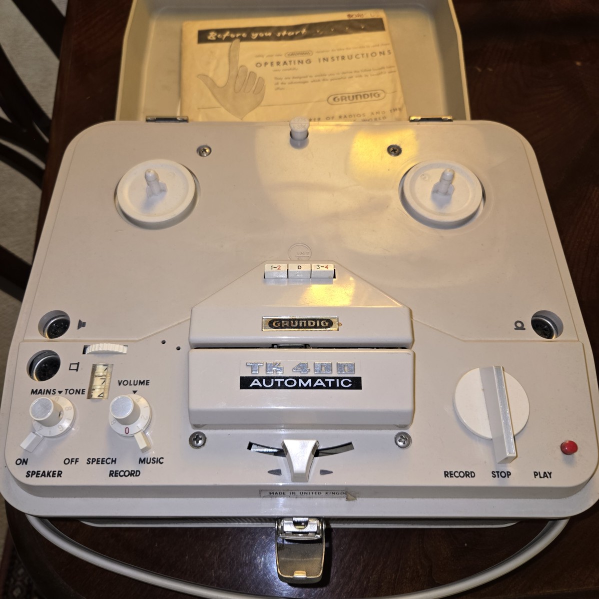 Auction Photo