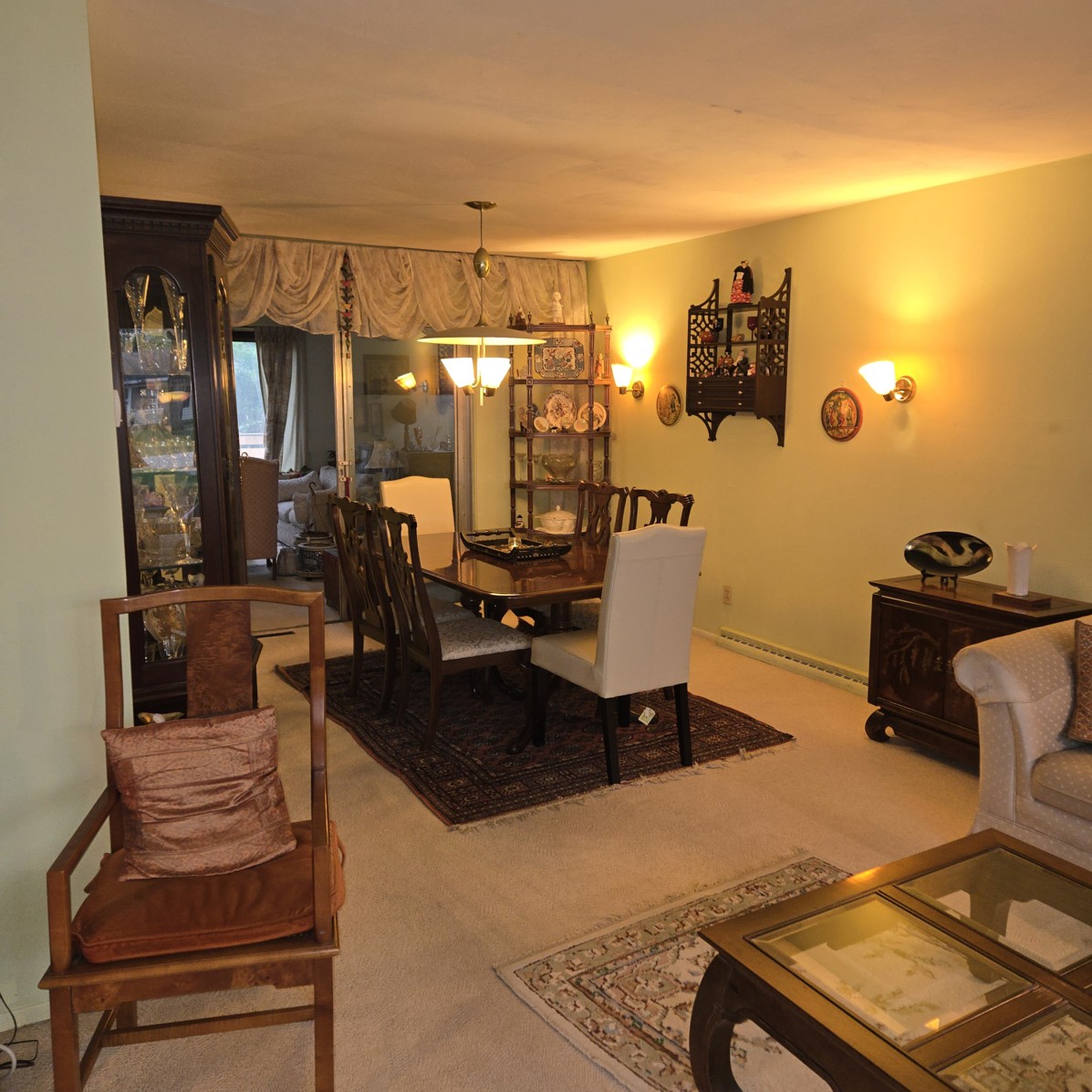 Auction Photo