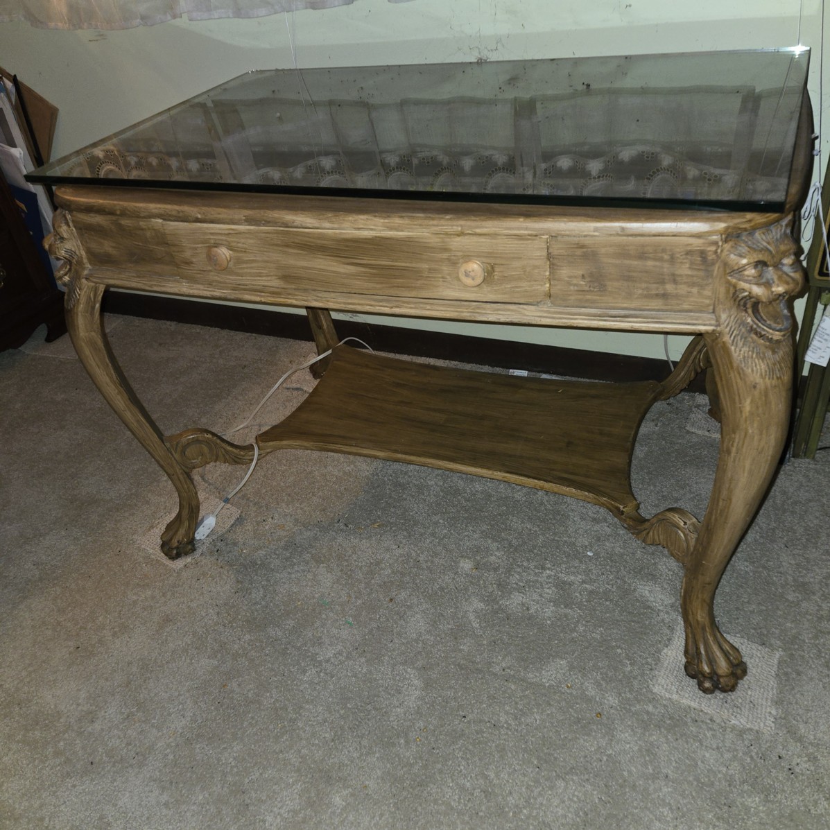 Auction Photo