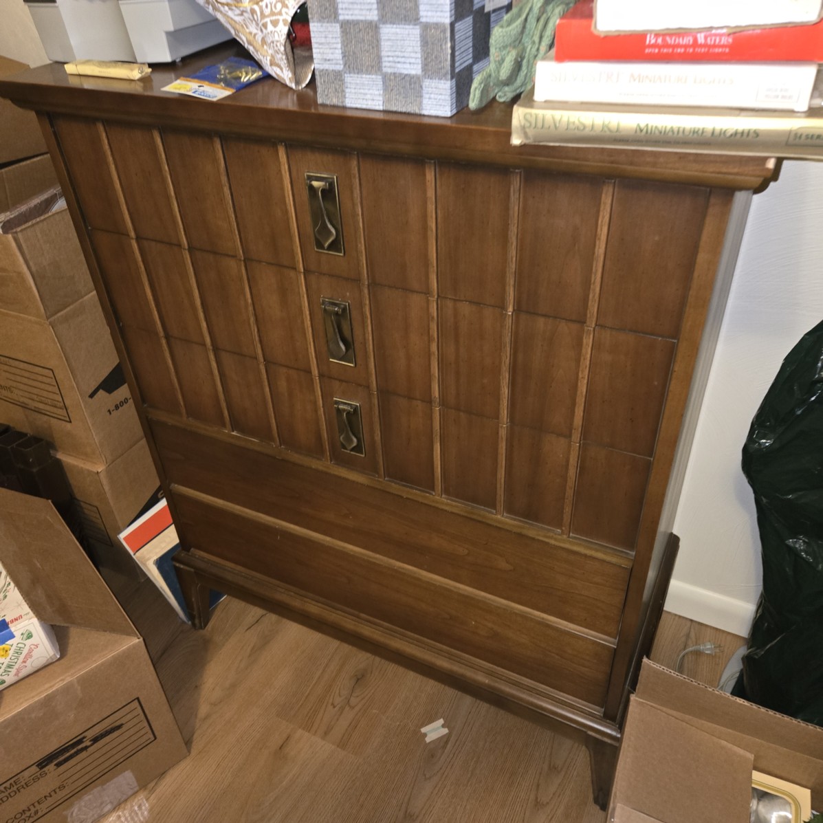Auction Photo
