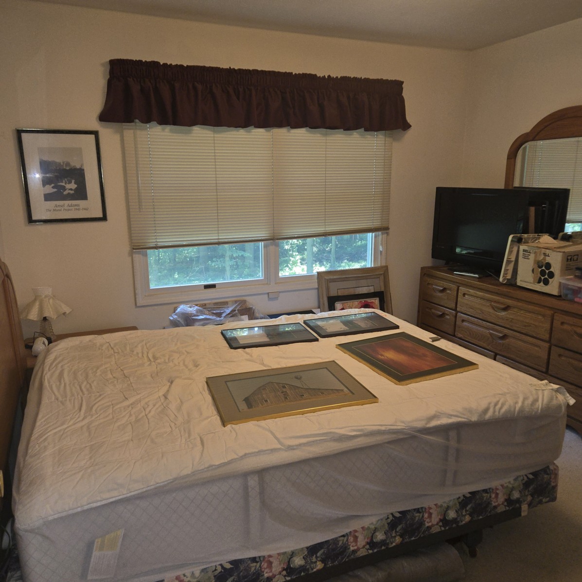 Auction Photo