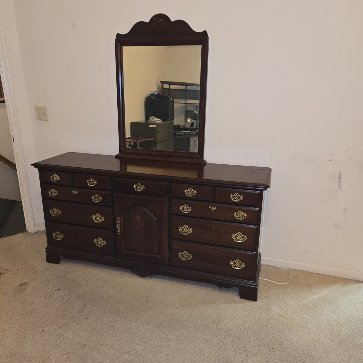 Auction Photo