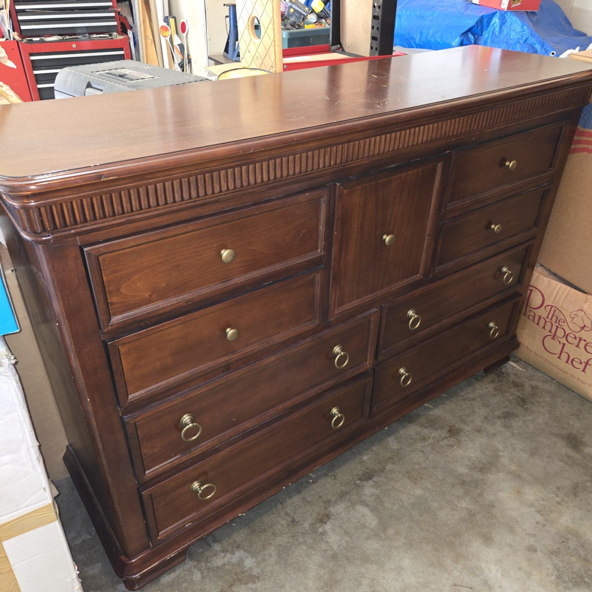 Auction Photo