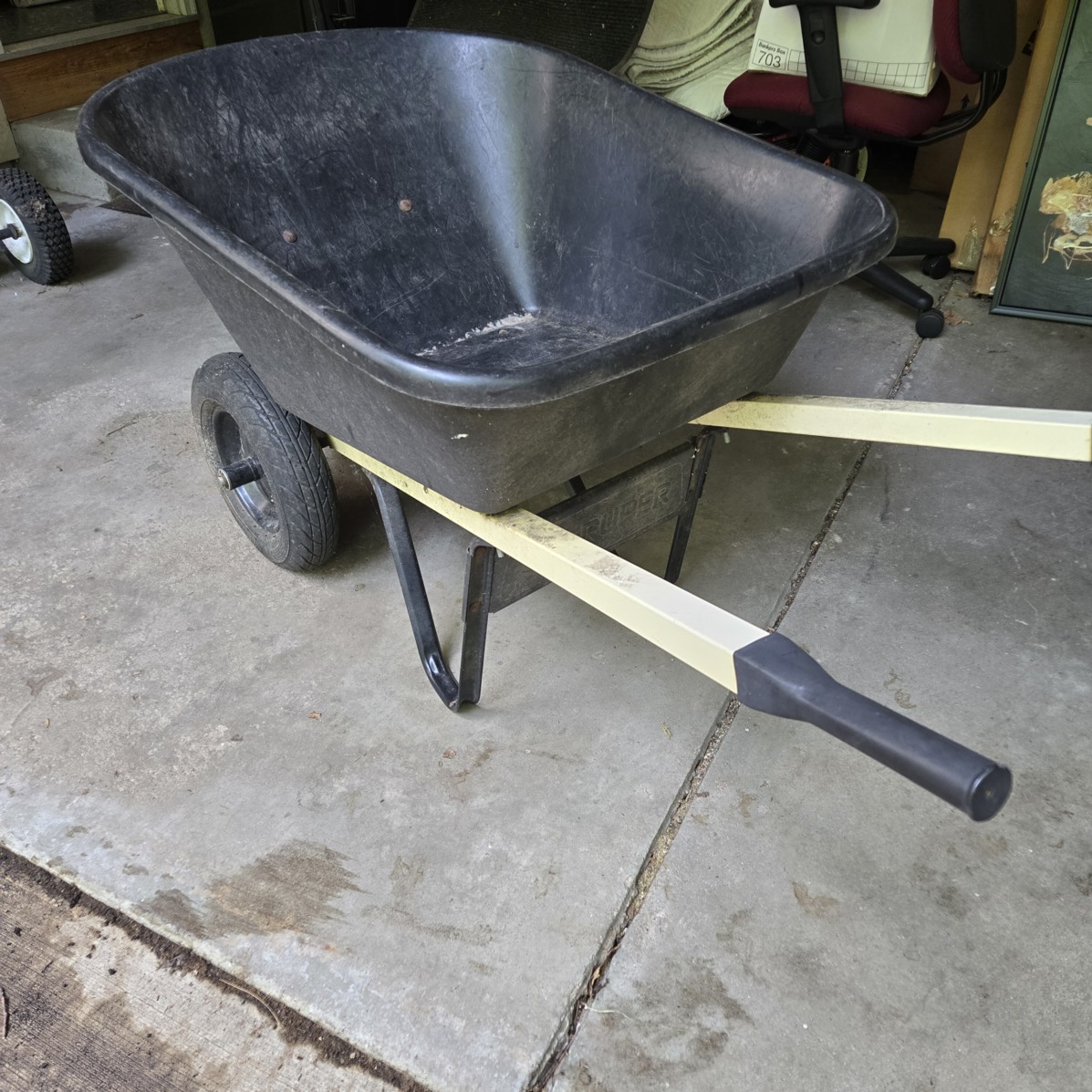 Auction Photo