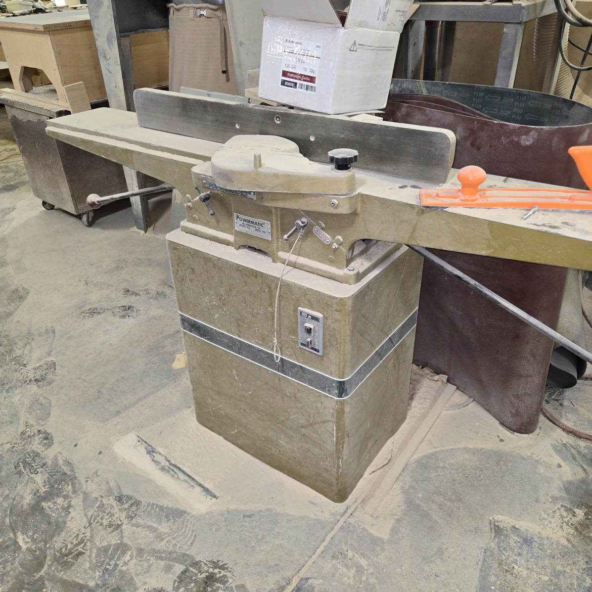 Auction Photo