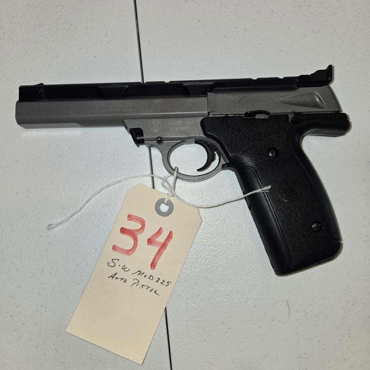 Auction Photo