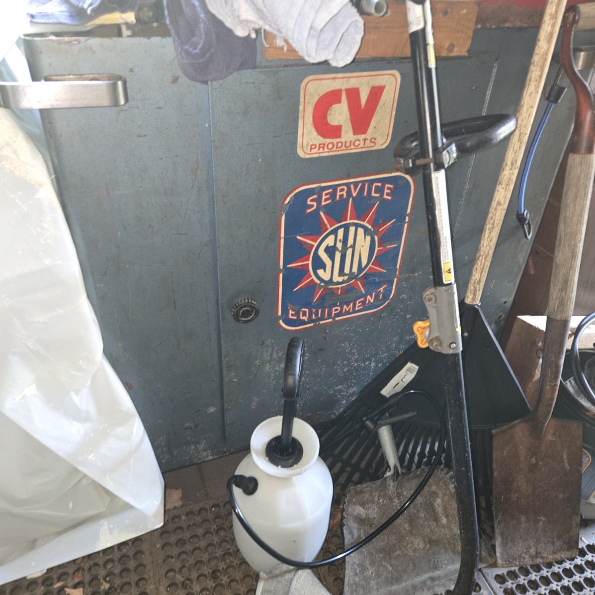 Auction Photo