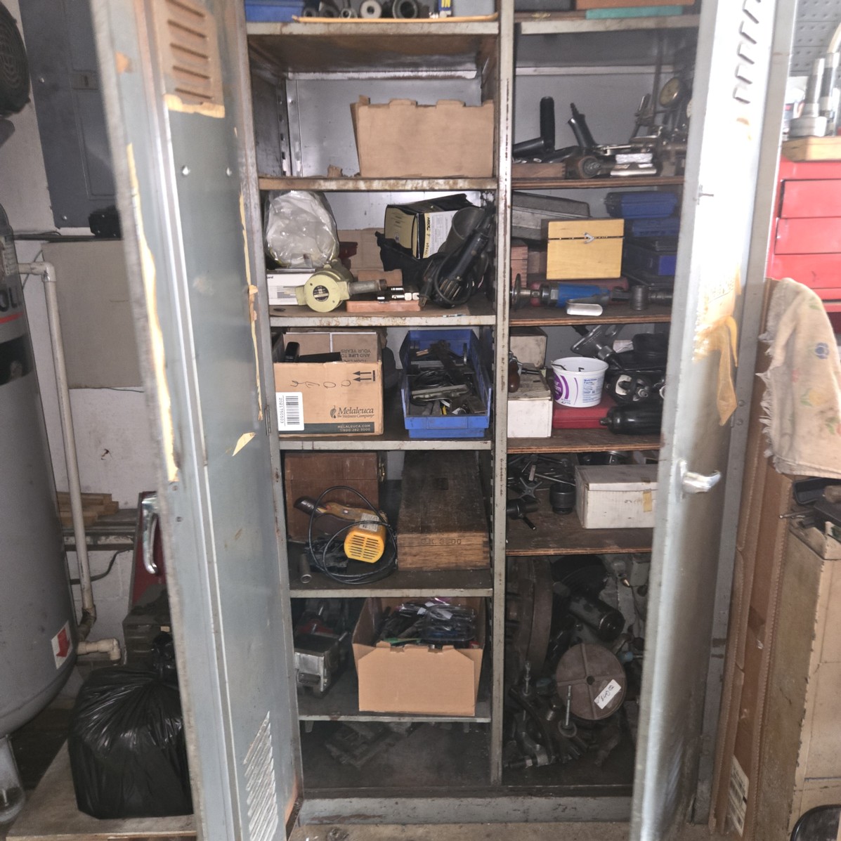 Auction Photo