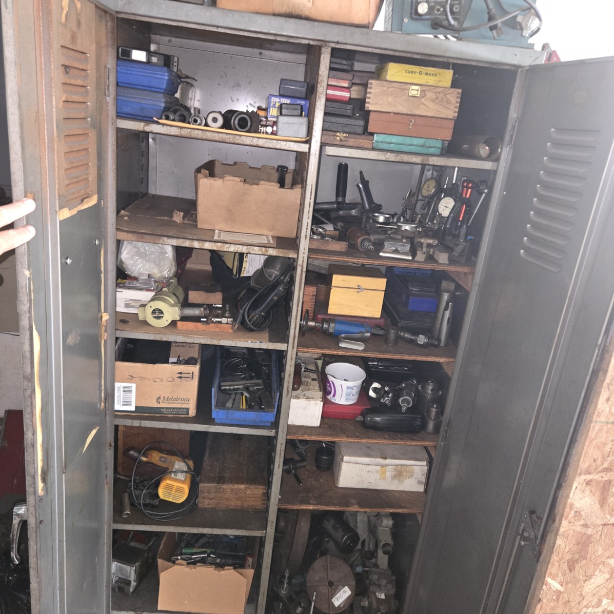 Auction Photo
