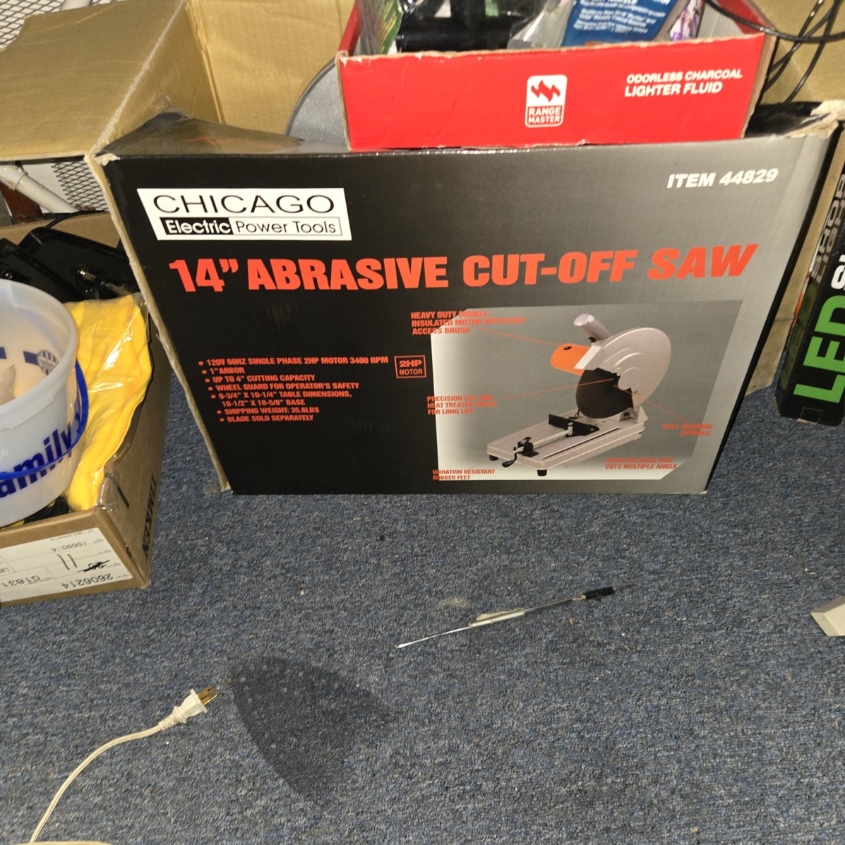 Auction Photo