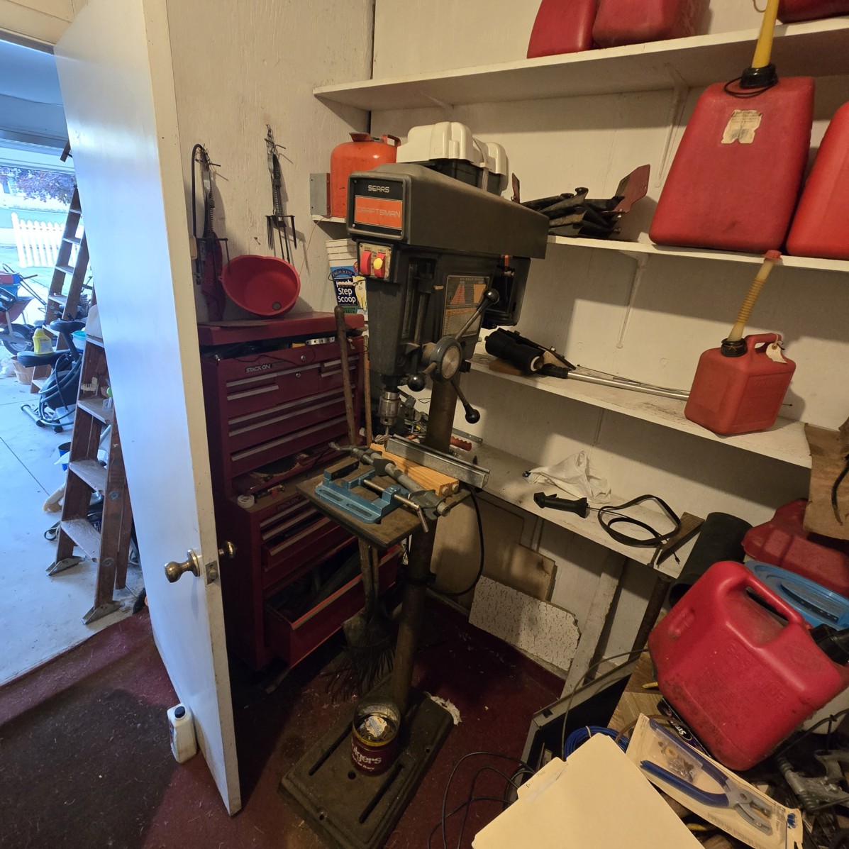 Auction Photo