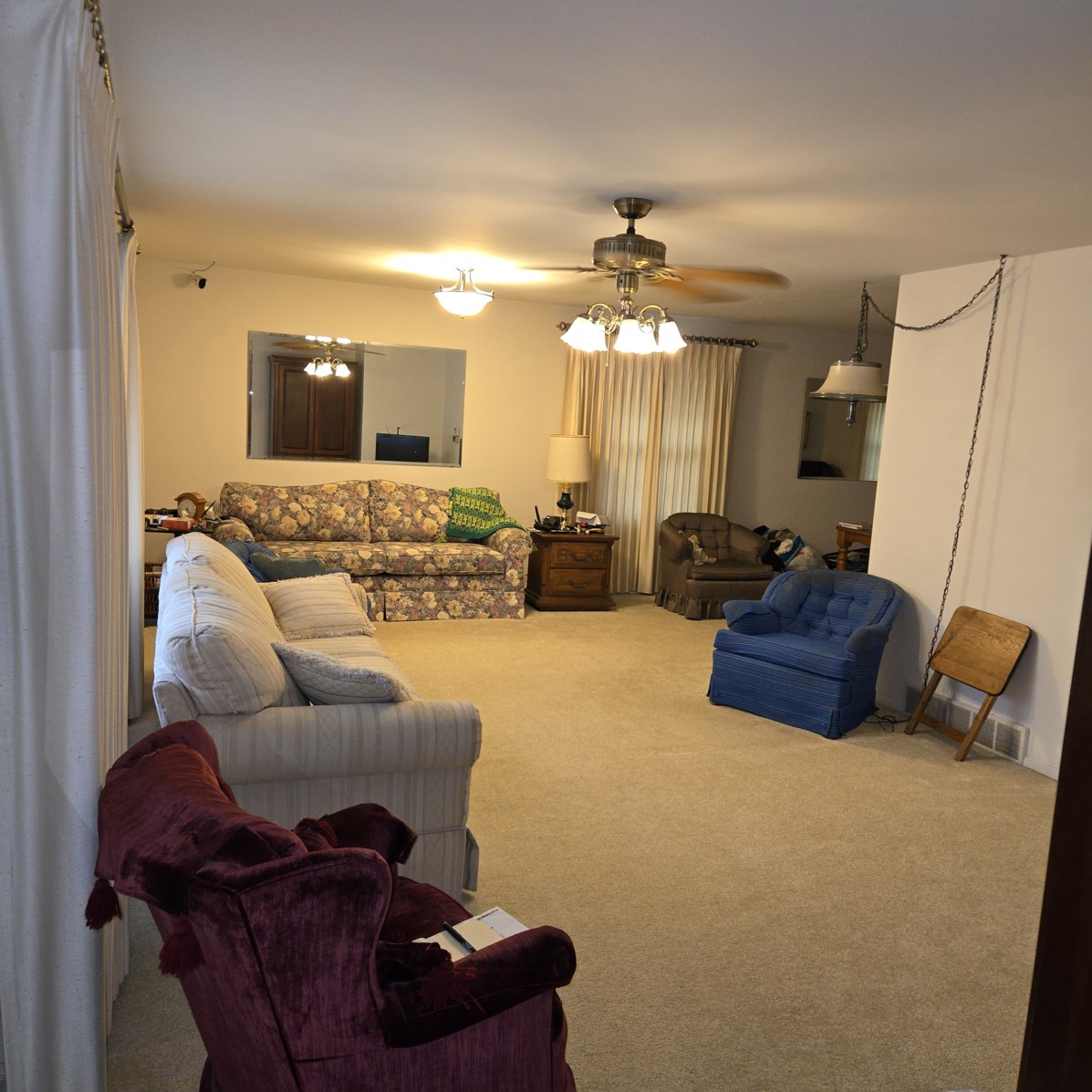 Auction Photo