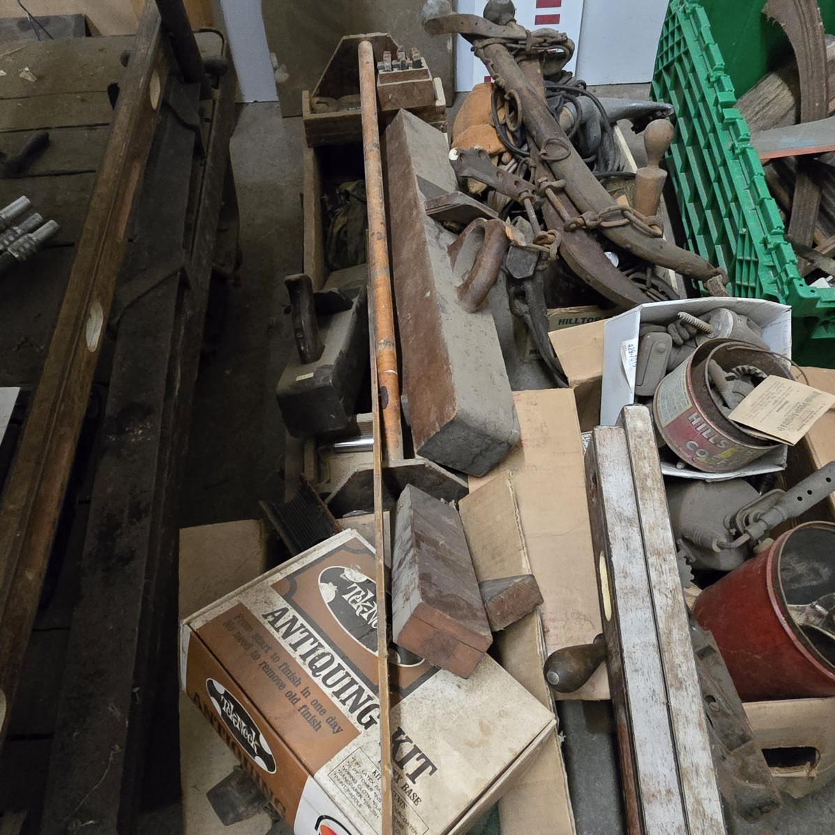 Auction Photo